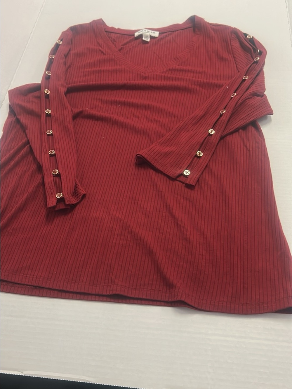 Button-Trim Ribbed V-Neck Top in Deep Red